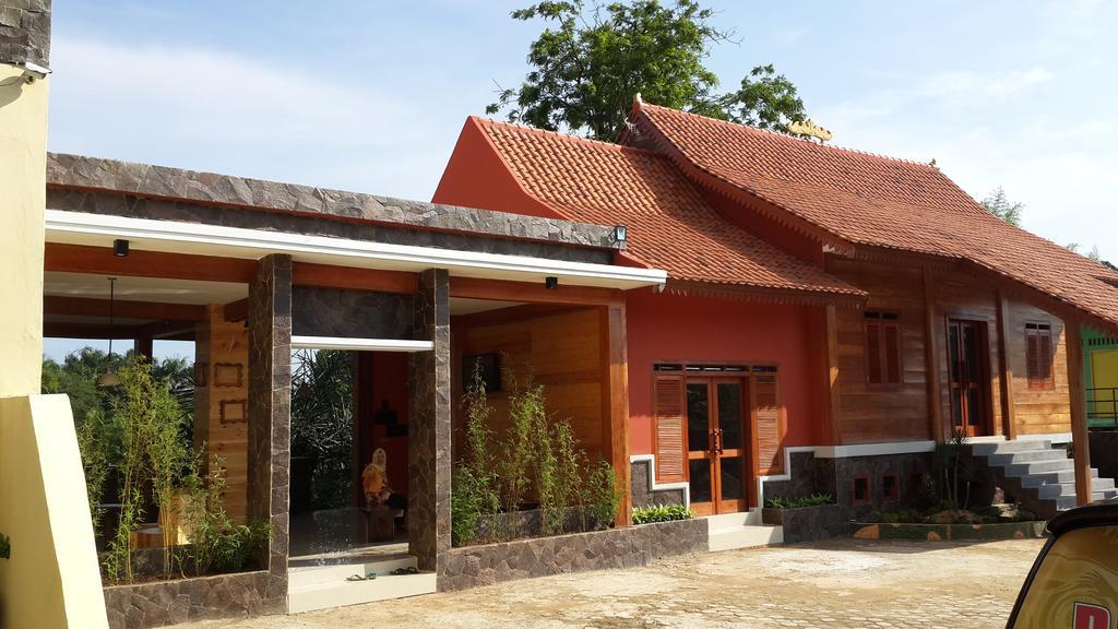 Nuwono Tasya Syariah Homestay